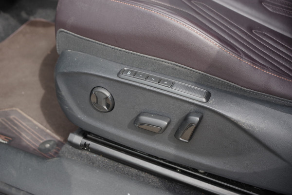 CUPRA Terramar 1.5 TSI e-Hybrid 272 PK VZ America s CUP, Leder, Panoramadak, Sennheiser Sound, Kuipstoelen, Martix-LED