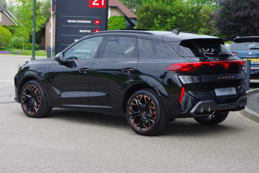 CUPRA Terramar 1.5 TSI e-Hybrid 272 PK VZ America s CUP, Leder, Panoramadak, Sennheiser Sound, Kuipstoelen, Martix-LED