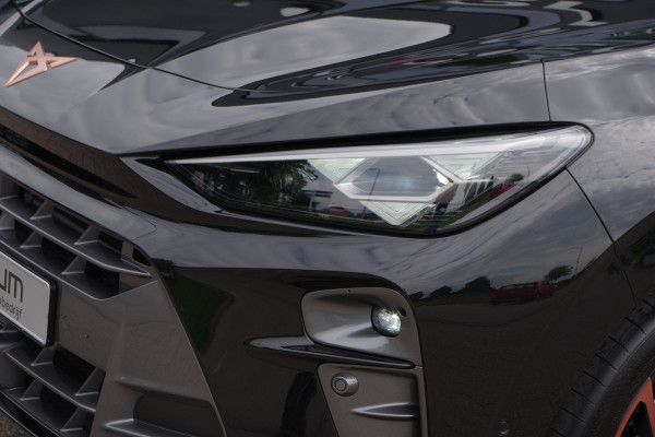 CUPRA Terramar 1.5 TSI e-Hybrid 272 PK VZ America s CUP, Leder, Panoramadak, Sennheiser Sound, Kuipstoelen, Martix-LED