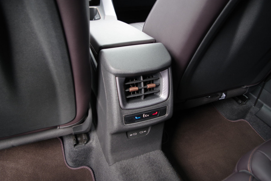 CUPRA Terramar 1.5 TSI e-Hybrid 272 PK VZ America s CUP, Leder, Panoramadak, Sennheiser Sound, Kuipstoelen, Martix-LED