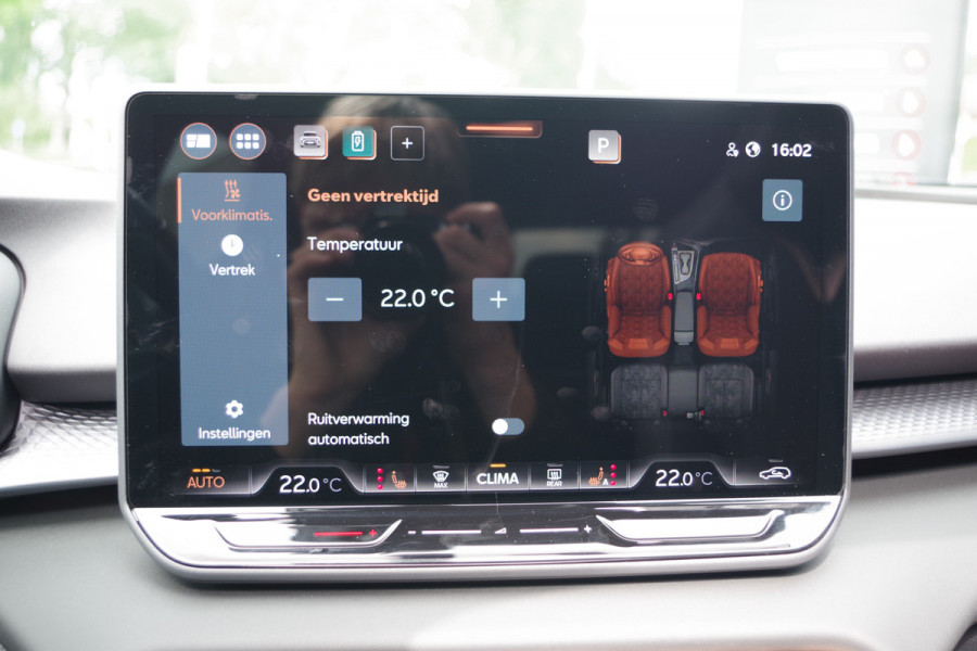CUPRA Terramar 1.5 TSI e-Hybrid 272 PK VZ America s CUP, Leder, Panoramadak, Sennheiser Sound, Kuipstoelen, Martix-LED
