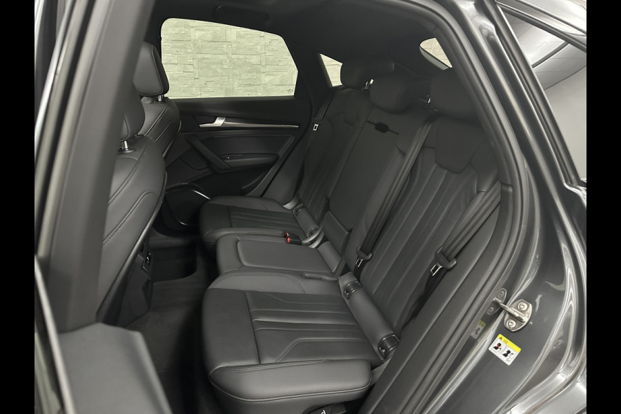 Audi Q5 Sportback S-Line | Luchtvering | Panorama | Carbon | Head-Up | Trekhaak | Keyless-Entry | Leder | Matrix-LED | Black-Optic | Standkachel | Virtual-Cockpit | Carplay | Getint Glas | Stoelverwarming | Zwarte Hemel | Draadloos Laden |