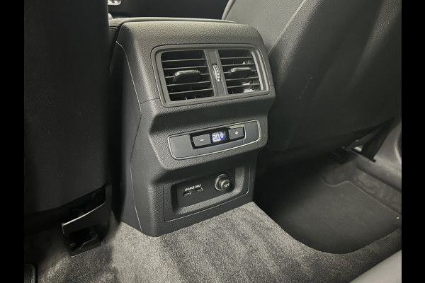 Audi Q5 Sportback S-Line | Luchtvering | Panorama | Carbon | Head-Up | Trekhaak | Keyless-Entry | Leder | Matrix-LED | Black-Optic | Standkachel | Virtual-Cockpit | Carplay | Getint Glas | Stoelverwarming | Zwarte Hemel | Draadloos Laden |