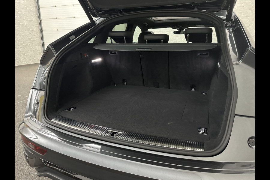 Audi Q5 Sportback S-Line | Luchtvering | Panorama | Carbon | Head-Up | Trekhaak | Keyless-Entry | Leder | Matrix-LED | Black-Optic | Standkachel | Virtual-Cockpit | Carplay | Getint Glas | Stoelverwarming | Zwarte Hemel | Draadloos Laden |