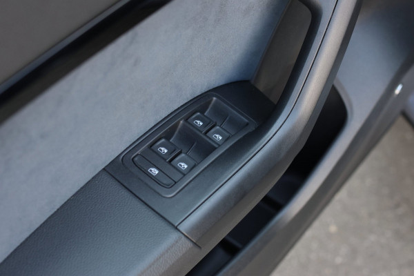 CUPRA Ateca 2.0 TSI 4DRIVE Limited Edition *Pano*Akra*Carbon*Kuipstoelen*360 Camera*Beats*