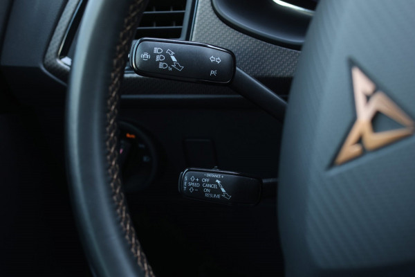 CUPRA Ateca 2.0 TSI 4DRIVE Limited Edition *Pano*Akra*Carbon*Kuipstoelen*360 Camera*Beats*