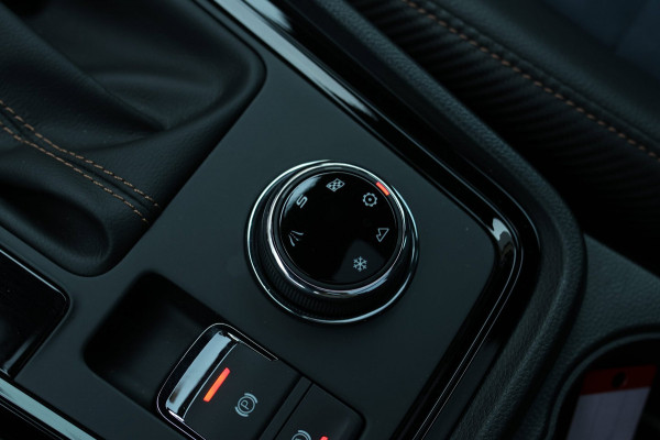 CUPRA Ateca 2.0 TSI 4DRIVE Limited Edition *Pano*Akra*Carbon*Kuipstoelen*360 Camera*Beats*