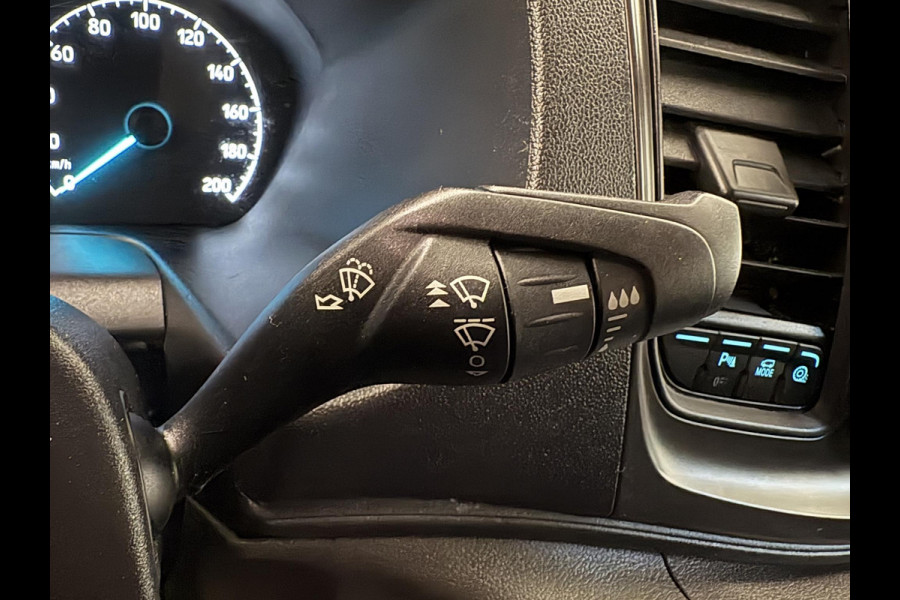 Ford Transit Custom 280 2.0 TDCI L1H1 Trend Automaat Airco Cruise Control Parkeersensoren voor & Achter Trekhaak