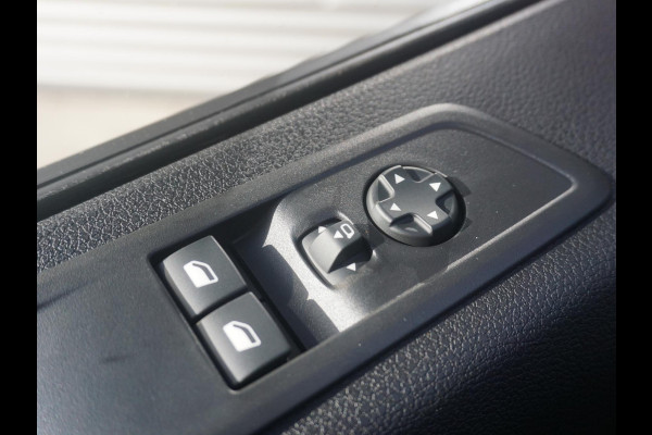 Opel Vivaro Electric L2 75 kWh | Surround View pakket | Apple Carplay | camera | dodehoek detectie | parkeersensoren voor & achter | Comfort tussenschot | rijklaarprijs