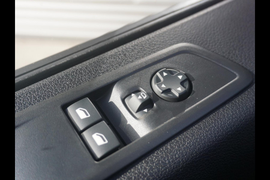Opel Vivaro Electric L2 75 kWh | Surround View pakket | Apple Carplay | camera | dodehoek detectie | parkeersensoren voor & achter | Comfort tussenschot | rijklaarprijs