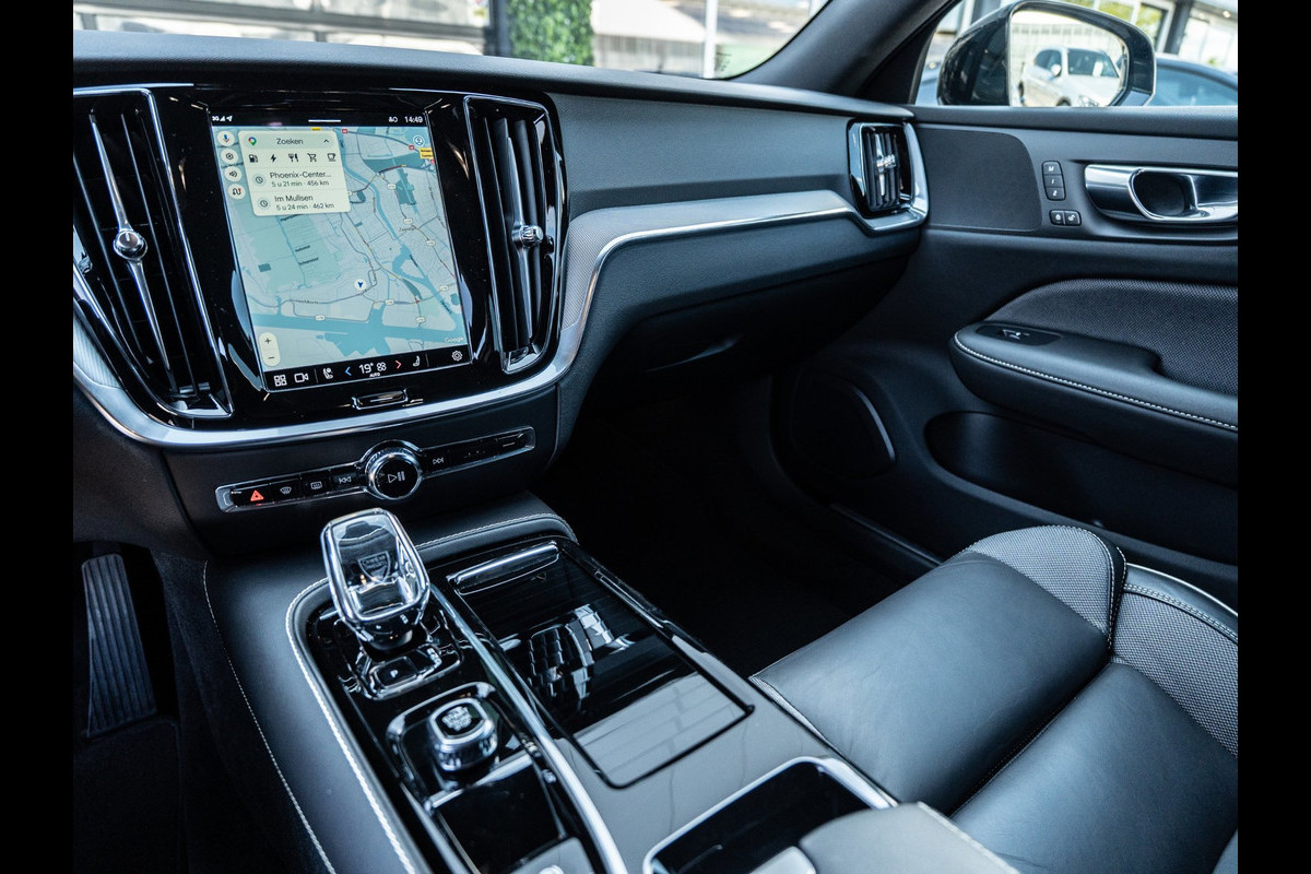 Volvo V60 2.0 T6 Plug-in hybrid AWD Plus Dark