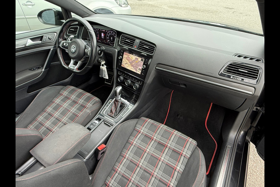 Volkswagen Golf 2.0 TSI GTI Performance / PANORAMA / VIRTUAL COCKPIT / CAMERA / INRUIL MOG.