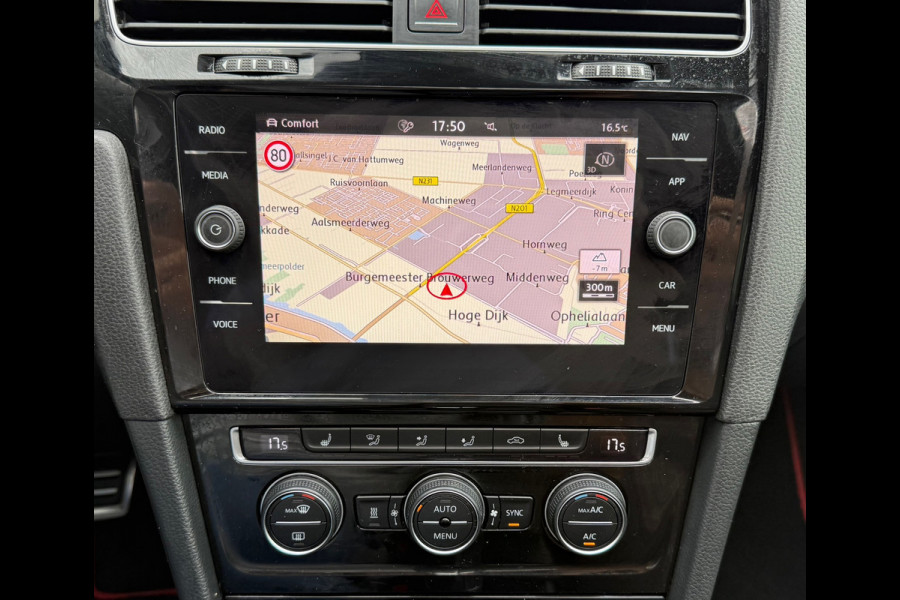 Volkswagen Golf 2.0 TSI GTI Performance / PANORAMA / VIRTUAL COCKPIT / CAMERA / INRUIL MOG.