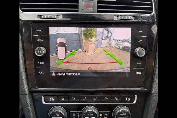 Volkswagen Golf 2.0 TSI GTI Performance / PANORAMA / VIRTUAL COCKPIT / CAMERA / INRUIL MOG.