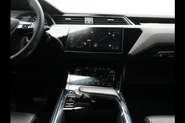 Audi e-tron 50 Quattro Black Edition 313pk Dealer O.H. | Luchtvering | Trekhaak | Camera | Head Up | Lederen Sportstoelen Memory & Verwarmd | Bang & Olufsen | Cruise Control | Keyless | Sfeerverlichting | Apple Carplay | Navigatie | DAB | 21''L.M |