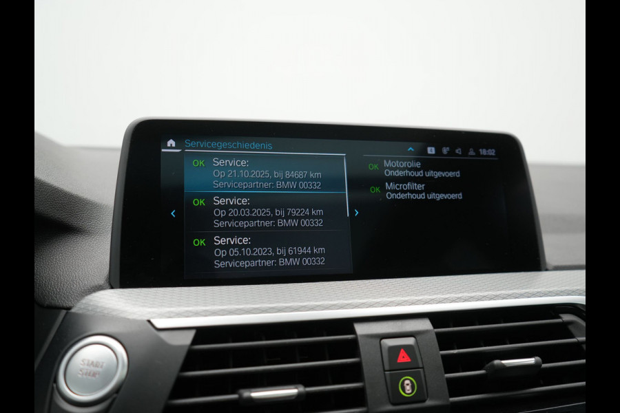 BMW X3 xDrive30e M Sport PHEV 293pk Dealer O.H. | Trekhaak Af Fabriek | Panodak | Head Up | Adaptive Cruise | 360 Camera | Harman & Kardon | Lederen Sportstoelen Memory & Verwarmd | Keyless | Blis | Stuur Verwarmd | 20"L.M | Apple Carplay  | Plug In Hybrid |