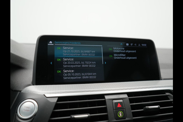 BMW X3 xDrive30e M Sport PHEV 293pk Dealer O.H. | Trekhaak Af Fabriek | Panodak | Head Up | Adaptive Cruise | 360 Camera | Harman & Kardon | Lederen Sportstoelen Memory & Verwarmd | Keyless | Blis | Stuur Verwarmd | 20"L.M | Apple Carplay  | Plug In Hybrid |