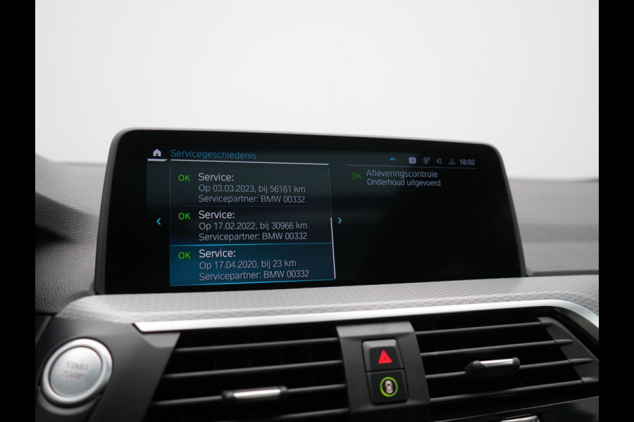 BMW X3 xDrive30e M Sport PHEV 293pk Dealer O.H. | Trekhaak Af Fabriek | Panodak | Head Up | Adaptive Cruise | 360 Camera | Harman & Kardon | Lederen Sportstoelen Memory & Verwarmd | Keyless | Blis | Stuur Verwarmd | 20"L.M | Apple Carplay  | Plug In Hybrid |