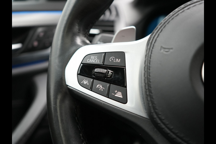 BMW X3 xDrive30e M Sport PHEV 293pk Dealer O.H. | Trekhaak Af Fabriek | Panodak | Head Up | Adaptive Cruise | 360 Camera | Harman & Kardon | Lederen Sportstoelen Memory & Verwarmd | Keyless | Blis | Stuur Verwarmd | 20"L.M | Apple Carplay  | Plug In Hybrid |