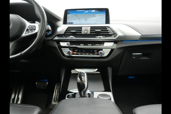BMW X3 xDrive30e M Sport PHEV 293pk Dealer O.H. | Trekhaak Af Fabriek | Panodak | Head Up | Adaptive Cruise | 360 Camera | Harman & Kardon | Lederen Sportstoelen Memory & Verwarmd | Keyless | Blis | Stuur Verwarmd | 20"L.M | Apple Carplay  | Plug In Hybrid |