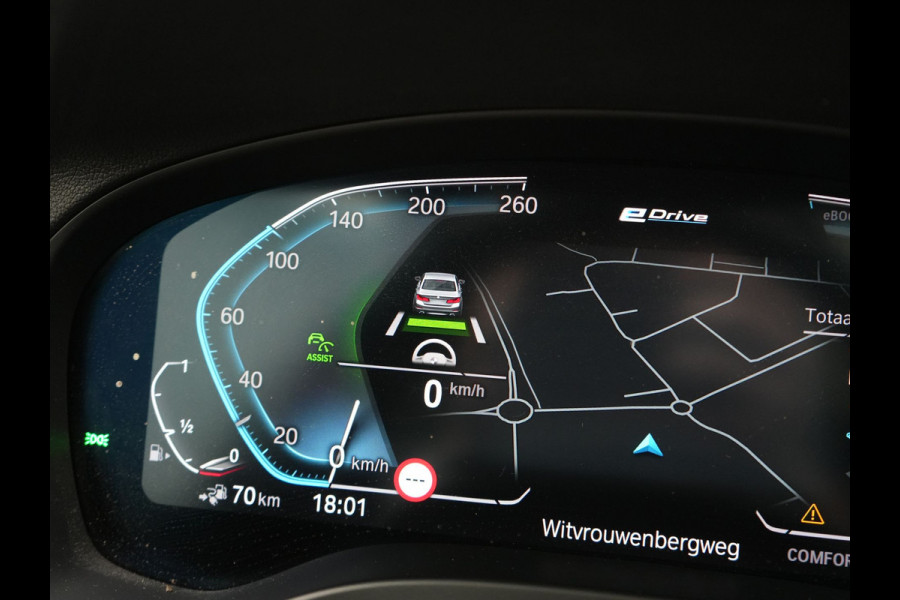 BMW X3 xDrive30e M Sport PHEV 293pk Dealer O.H. | Trekhaak Af Fabriek | Panodak | Head Up | Adaptive Cruise | 360 Camera | Harman & Kardon | Lederen Sportstoelen Memory & Verwarmd | Keyless | Blis | Stuur Verwarmd | 20"L.M | Apple Carplay  | Plug In Hybrid |