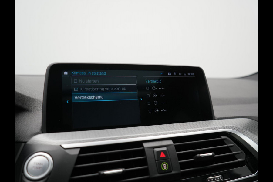 BMW X3 xDrive30e M Sport PHEV 293pk Dealer O.H. | Trekhaak Af Fabriek | Panodak | Head Up | Adaptive Cruise | 360 Camera | Harman & Kardon | Lederen Sportstoelen Memory & Verwarmd | Keyless | Blis | Stuur Verwarmd | 20"L.M | Apple Carplay  | Plug In Hybrid |