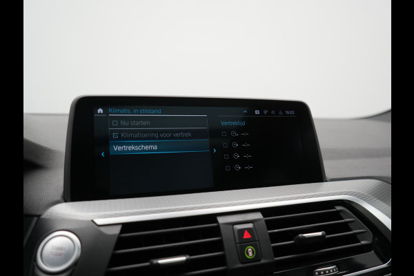 BMW X3 xDrive30e M Sport PHEV 293pk Dealer O.H. | Trekhaak Af Fabriek | Panodak | Head Up | Adaptive Cruise | 360 Camera | Harman & Kardon | Lederen Sportstoelen Memory & Verwarmd | Keyless | Blis | Stuur Verwarmd | 20"L.M | Apple Carplay  | Plug In Hybrid |