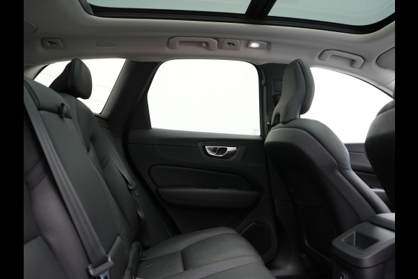 Volvo XC60 T6 AWD Plus Dark PHEV 350pk Dealer O.H. | Trekhaak Af Fabriek | Panodak | 360 Camera | Adaptive Cruise | Lederen Sportstoelen Memory & Verwarmd | 20'' L.M. | Keyless | Blis | Google Assistant | Apple Carplay | Stuur Verwarmd | DAB  | Plug In Hybrid |