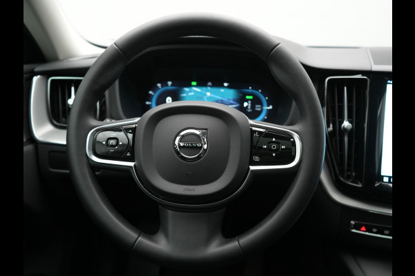 Volvo XC60 T6 AWD Plus Dark PHEV 350pk Dealer O.H. | Trekhaak Af Fabriek | Panodak | 360 Camera | Adaptive Cruise | Lederen Sportstoelen Memory & Verwarmd | 20'' L.M. | Keyless | Blis | Google Assistant | Apple Carplay | Stuur Verwarmd | DAB  | Plug In Hybrid |