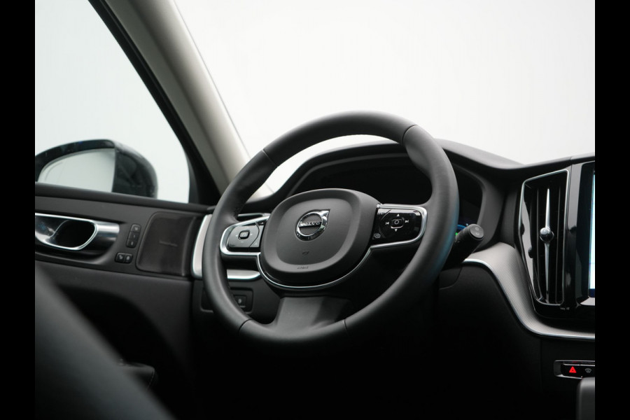 Volvo XC60 T6 AWD Plus Dark PHEV 350pk Dealer O.H. | Trekhaak Af Fabriek | Panodak | 360 Camera | Adaptive Cruise | Lederen Sportstoelen Memory & Verwarmd | 20'' L.M. | Keyless | Blis | Google Assistant | Apple Carplay | Stuur Verwarmd | DAB  | Plug In Hybrid |