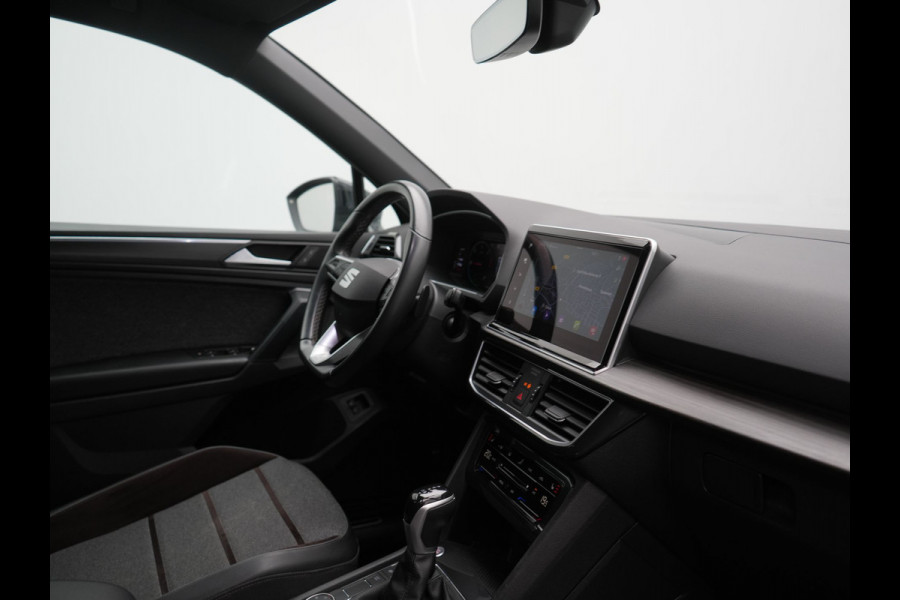Seat Tarraco 1.4 TSI e-Hybrid Xcellence PHEV 245pk Dealer O.H. | Trekhaak Af Fabriek | Adaptive Cruise | Camera | Alcantara Sportstoelen Verwarmd | Apple Carplay | Keyless | Blis | Stuur Verwarmd | Navigatie | DAB | Plug In Hybrid |