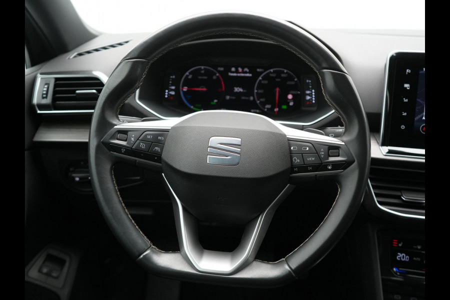 Seat Tarraco 1.4 TSI e-Hybrid Xcellence PHEV 245pk Dealer O.H. | Trekhaak Af Fabriek | Adaptive Cruise | Camera | Alcantara Sportstoelen Verwarmd | Apple Carplay | Keyless | Blis | Stuur Verwarmd | Navigatie | DAB | Plug In Hybrid |