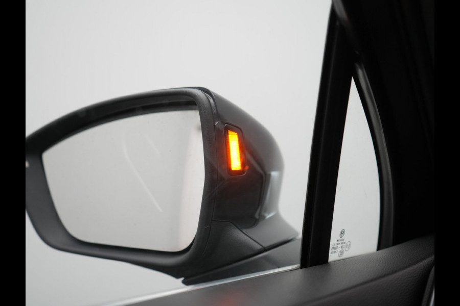 Seat Tarraco 1.4 TSI e-Hybrid Xcellence PHEV 245pk Dealer O.H. | Trekhaak Af Fabriek | Adaptive Cruise | Camera | Alcantara Sportstoelen Verwarmd | Apple Carplay | Keyless | Blis | Stuur Verwarmd | Navigatie | DAB | Plug In Hybrid |