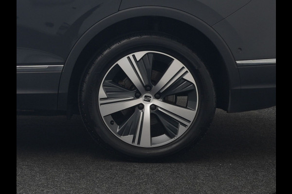 Seat Tarraco 1.4 TSI e-Hybrid Xcellence PHEV 245pk Dealer O.H. | Trekhaak Af Fabriek | Adaptive Cruise | Camera | Alcantara Sportstoelen Verwarmd | Apple Carplay | Keyless | Blis | Stuur Verwarmd | Navigatie | DAB | Plug In Hybrid |