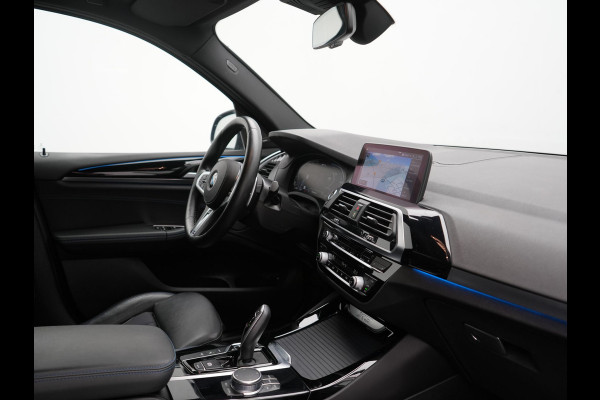 BMW X3 xDrive30e M Sport PHEV 293pk Dealer O.H. | Trekhaak Af Fabriek | Head Up | Cruise Control | Camera | Sportstoelen Verwarmd | Harman & Kardon | Keyless | Blis | Apple Carplay | Sfeerverlichting | 20''L.M. | Navigatie | DAB | Plug In Hybrid |