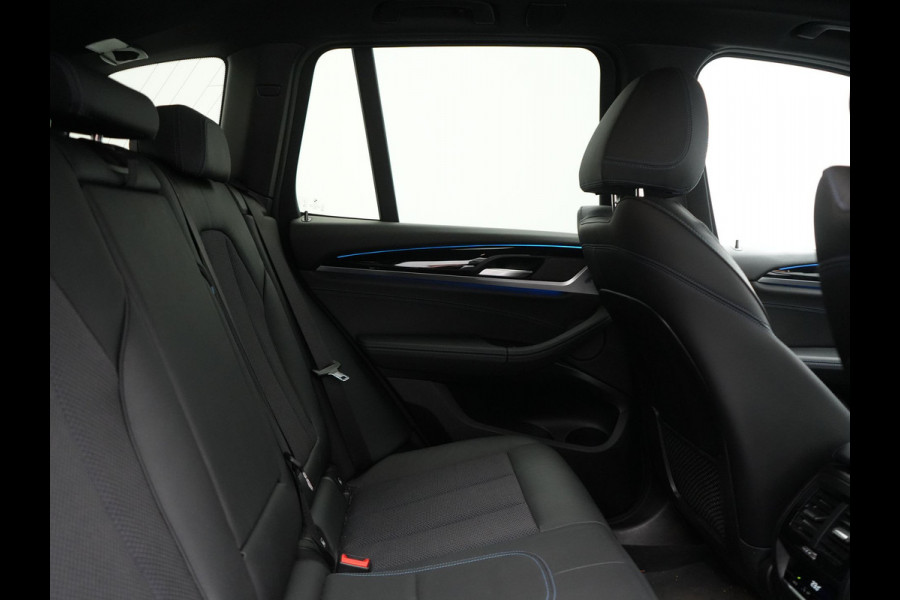 BMW X3 xDrive30e M Sport PHEV 293pk Dealer O.H. | Trekhaak Af Fabriek | Head Up | Cruise Control | Camera | Sportstoelen Verwarmd | Harman & Kardon | Keyless | Blis | Apple Carplay | Sfeerverlichting | 20''L.M. | Navigatie | DAB | Plug In Hybrid |