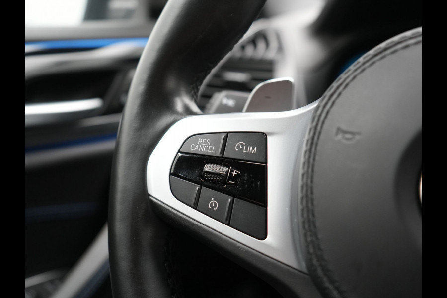 BMW X3 xDrive30e M Sport PHEV 293pk Dealer O.H. | Trekhaak Af Fabriek | Head Up | Cruise Control | Camera | Sportstoelen Verwarmd | Harman & Kardon | Keyless | Blis | Apple Carplay | Sfeerverlichting | 20''L.M. | Navigatie | DAB | Plug In Hybrid |
