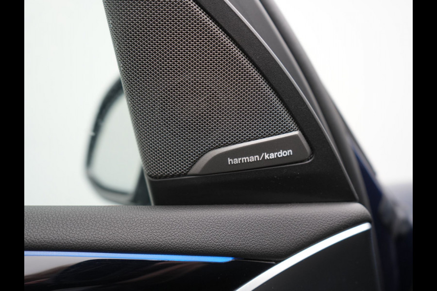 BMW X3 xDrive30e M Sport PHEV 293pk Dealer O.H. | Trekhaak Af Fabriek | Head Up | Cruise Control | Camera | Sportstoelen Verwarmd | Harman & Kardon | Keyless | Blis | Apple Carplay | Sfeerverlichting | 20''L.M. | Navigatie | DAB | Plug In Hybrid |
