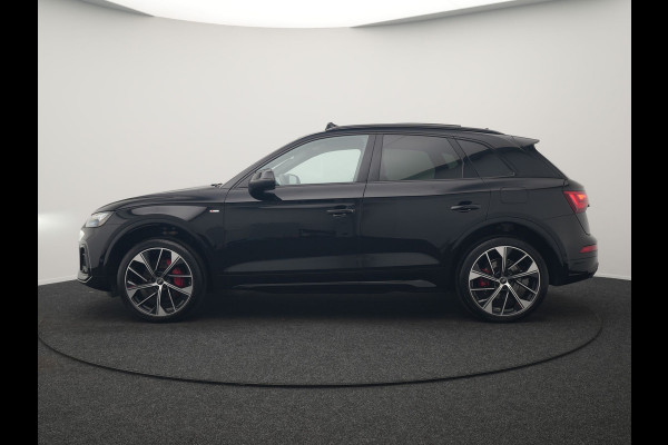 Audi Q5 50 TFSI e S Line PHEV 300pk Dealer O.H. | Trekhaak Af Fabriek | Panodak | 360 Camera | Adaptive Cruise | Sportstoelen Memory & Verwarmd | Park Assist | Navigatie | DAB | Standkachel | Plug In Hybrid |