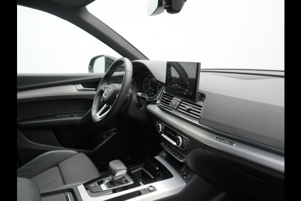 Audi Q5 50 TFSI e S Line PHEV 300pk Dealer O.H. | Trekhaak Af Fabriek | Panodak | 360 Camera | Adaptive Cruise | Sportstoelen Memory & Verwarmd | Park Assist | Navigatie | DAB | Standkachel | Plug In Hybrid |