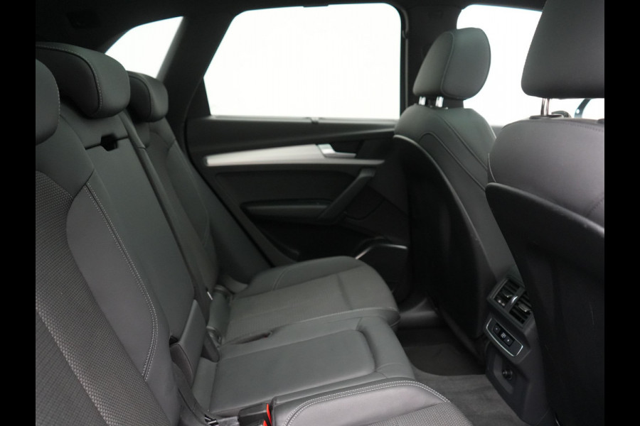 Audi Q5 50 TFSI e S Line PHEV 300pk Dealer O.H. | Trekhaak Af Fabriek | Panodak | 360 Camera | Adaptive Cruise | Sportstoelen Memory & Verwarmd | Park Assist | Navigatie | DAB | Standkachel | Plug In Hybrid |