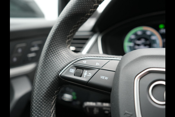 Audi Q5 50 TFSI e S Line PHEV 300pk Dealer O.H. | Trekhaak Af Fabriek | Panodak | 360 Camera | Adaptive Cruise | Sportstoelen Memory & Verwarmd | Park Assist | Navigatie | DAB | Standkachel | Plug In Hybrid |