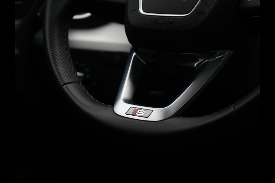 Audi Q5 50 TFSI e S Line PHEV 300pk Dealer O.H. | Trekhaak Af Fabriek | Panodak | 360 Camera | Adaptive Cruise | Sportstoelen Memory & Verwarmd | Park Assist | Navigatie | DAB | Standkachel | Plug In Hybrid |