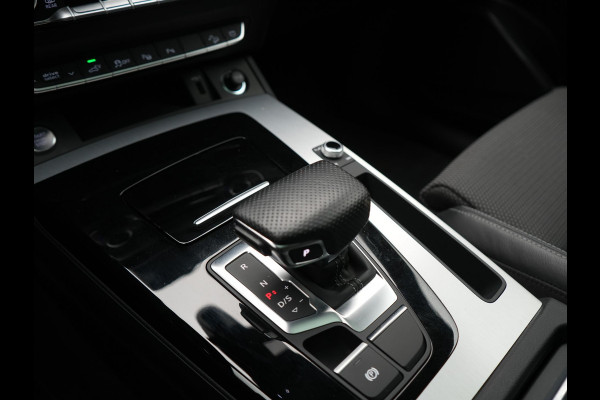 Audi Q5 50 TFSI e S Line PHEV 300pk Dealer O.H. | Trekhaak Af Fabriek | Panodak | 360 Camera | Adaptive Cruise | Sportstoelen Memory & Verwarmd | Park Assist | Navigatie | DAB | Standkachel | Plug In Hybrid |