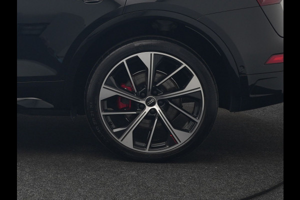 Audi Q5 50 TFSI e S Line PHEV 300pk Dealer O.H. | Trekhaak Af Fabriek | Panodak | 360 Camera | Adaptive Cruise | Sportstoelen Memory & Verwarmd | Park Assist | Navigatie | DAB | Standkachel | Plug In Hybrid |