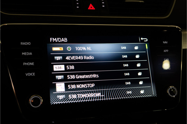 Škoda Superb Combi 1.5 TSI ACT Business Edition 150PK | NL AUTO+NAP | 1e Eigenaar | Carplay | Trekhaak | Garantie