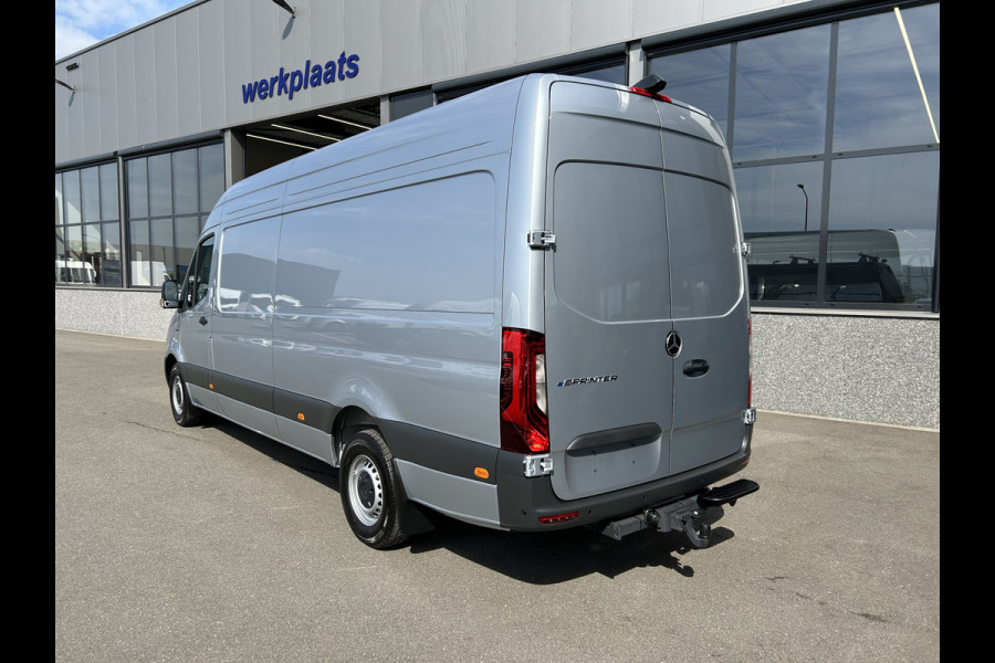 Mercedes-Benz eSprinter 320 L3 Select 81kWh / Snel laden 115kw / Trekhaak / Distronic / MBUX / Smartphone-intergratie / 270 Graden achterdeuren