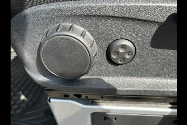 Mercedes-Benz eSprinter 320 L3 Select 81kWh / Snel laden 115kw / Trekhaak / Distronic / MBUX / Smartphone-intergratie / 270 Graden achterdeuren