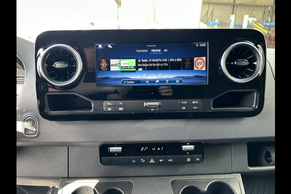 Mercedes-Benz eSprinter 320 L3 Select 81kWh / Snel laden 115kw / Trekhaak / Distronic / MBUX / Smartphone-intergratie / 270 Graden achterdeuren