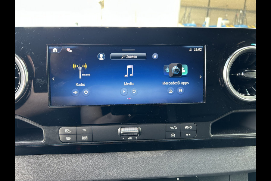 Mercedes-Benz eSprinter 320 L3 Select 81kWh / Snel laden 115kw / Trekhaak / Distronic / MBUX / Smartphone-intergratie / 270 Graden achterdeuren